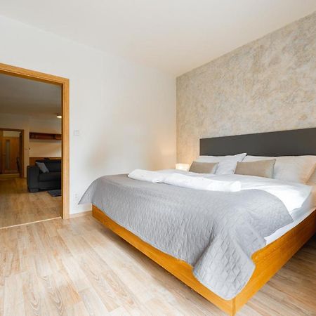 Apartman U Vlka - Hubertus, Карлова-Студанка Экстерьер фото